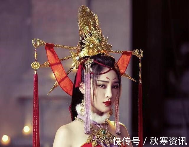 画江湖|画江湖之不良人 当角色被cos后, 钟小葵自带喜感, 女帝美翻众人!