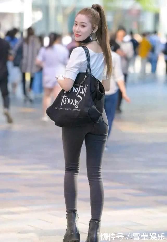 牛仔裤|离开“小白鞋”，牛仔裤还可以这么穿，跟着做显瘦又时髦