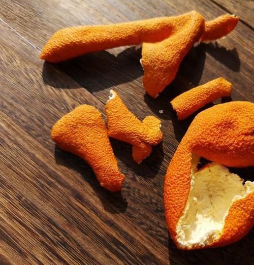 炖羊肉时,记住放“1白1红1黄”,炖出的汤汁清亮羊肉香,无膻味