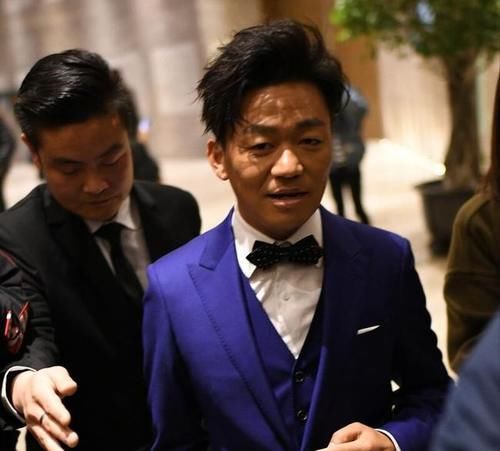 湖南卫视|李维嘉，你骗我血汗钱！湖南卫视门口被堵集体维权