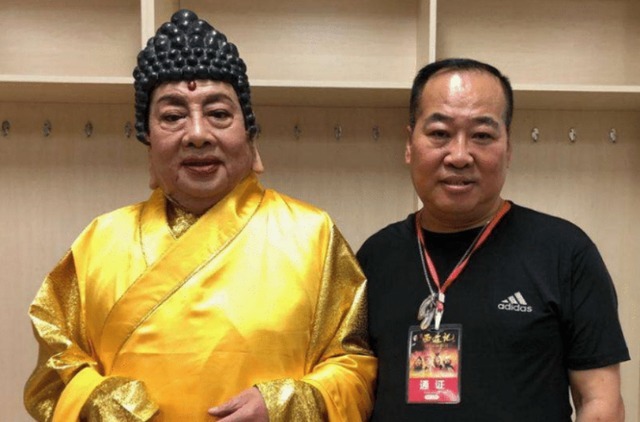 降龙伏虎#如来佛祖饰演者,去泰国买佛像,结果发现上面画的都是自己