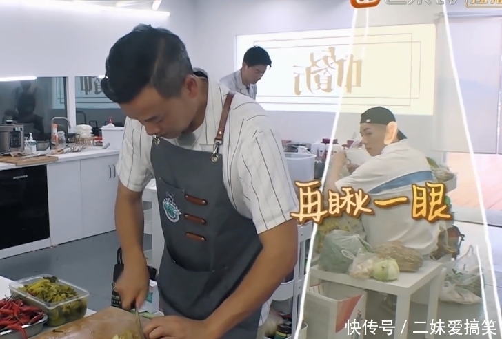 开餐厅买菜给300，一顿火锅吃掉700，这个节目已变味