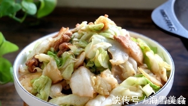 这菜我家隔两天就要炒一次,1颗菜炒2盘,叶子用手撕,加肉更香