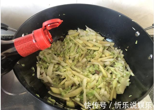 我们家最爱的炖菜,简单易做还下饭,不能用盘,必须用碗装才过瘾