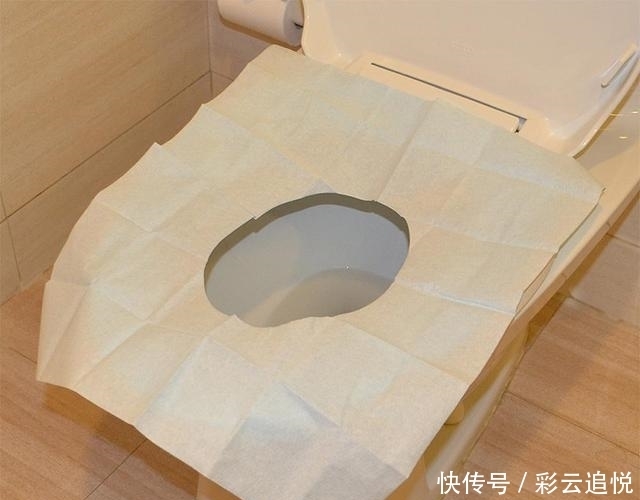 马桶|孕晚期上厕所时,要牢记三件事,稍有不慎就会“威胁”到胎宝宝