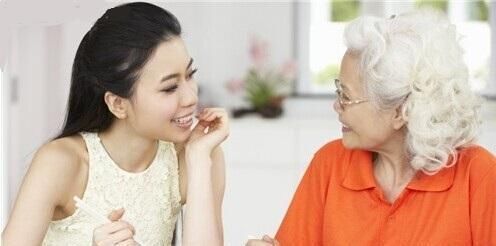 婆媳之间|5岁孙子问奶奶你又来蹭饭了吗妈妈一句话令老人感激