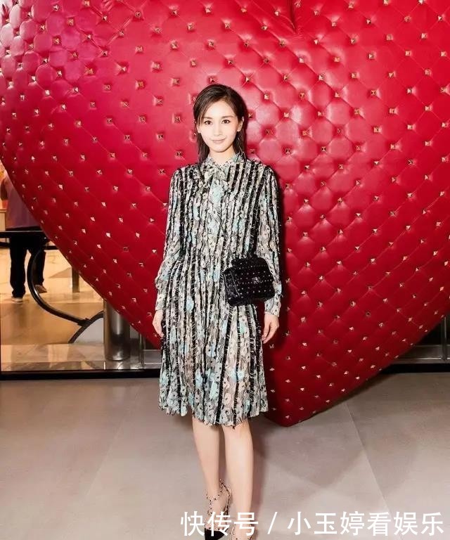 v人生第一双Valentino铆钉高跟鞋，上脚高级又好穿