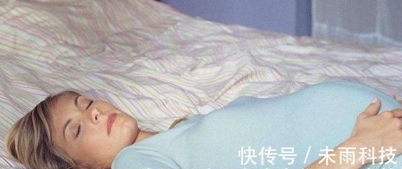 胎儿|孕期常抚摸肚子,胎宝宝可开心了,但是这4个危险时间别碰