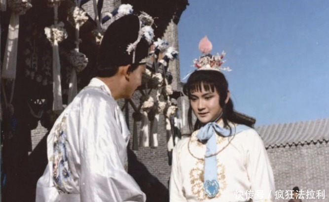 棺木|秦可卿盛大的葬礼,给贾府埋下三宗罪,宗宗足够抄家