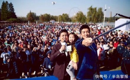 李锐|阿拉蕾太招人喜欢了吧,看杜江和李锐一脸宠溺的表情就羡慕