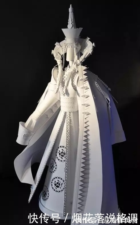 城堡$艺术家用一张白纸,做出属于自己的城堡,美到不敢相信自己的眼睛