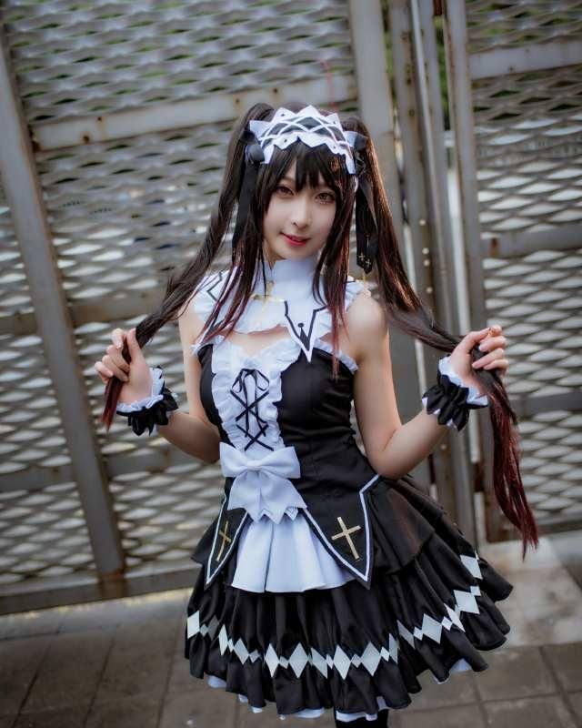 时崎狂三的cosplay，配“黑丝”女仆装的狂三只让人想把她抱回家