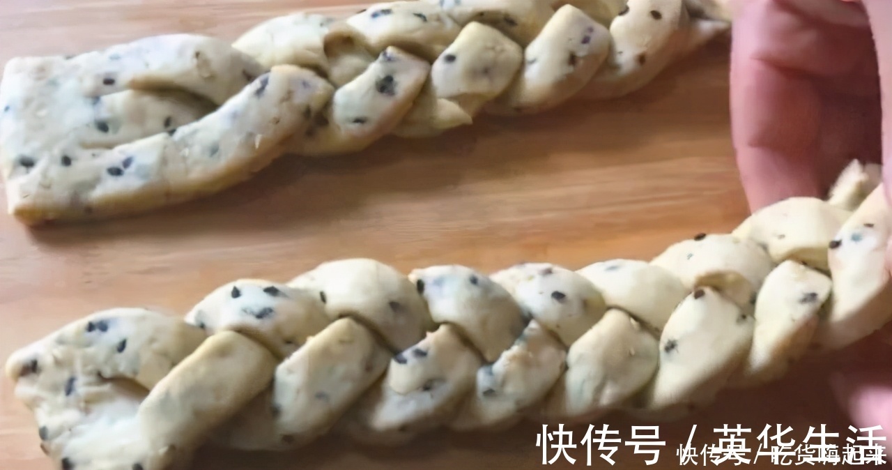 软麻花|面食又出新做法，比花卷好吃，10分钟出锅30天不会坏
