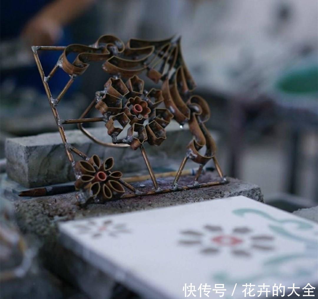 地砖|头一次见水泥做的花砖!如同油彩画一般,纯手工制作简直太美了