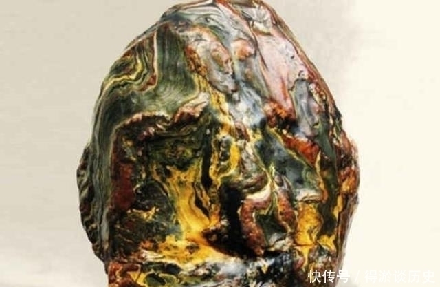 金沙彩玉石|一块其貌不扬的石头,竟然价值8亿,到底是什么石头这么贵