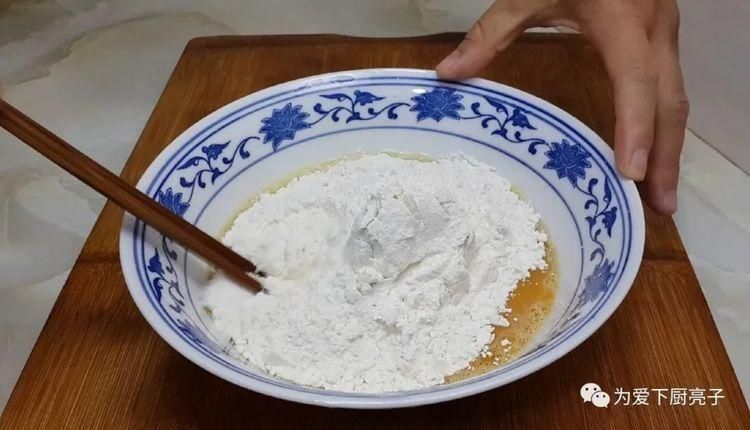 我家油条从来不发面,切一切锅里一炸,松软又香甜,越嚼越舒服