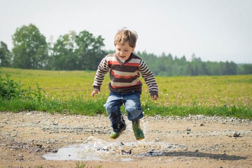 幼儿|宝宝有3次智力增长“黄金期”，若能赶在7岁前开发，效果更明显