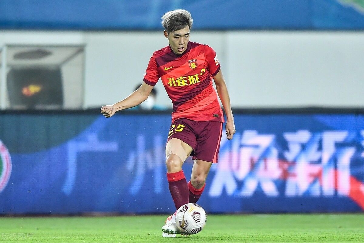 周俊辰|中超第15輪最差陣容出爐，河北青島成貢獻主力，門將位置最無爭議