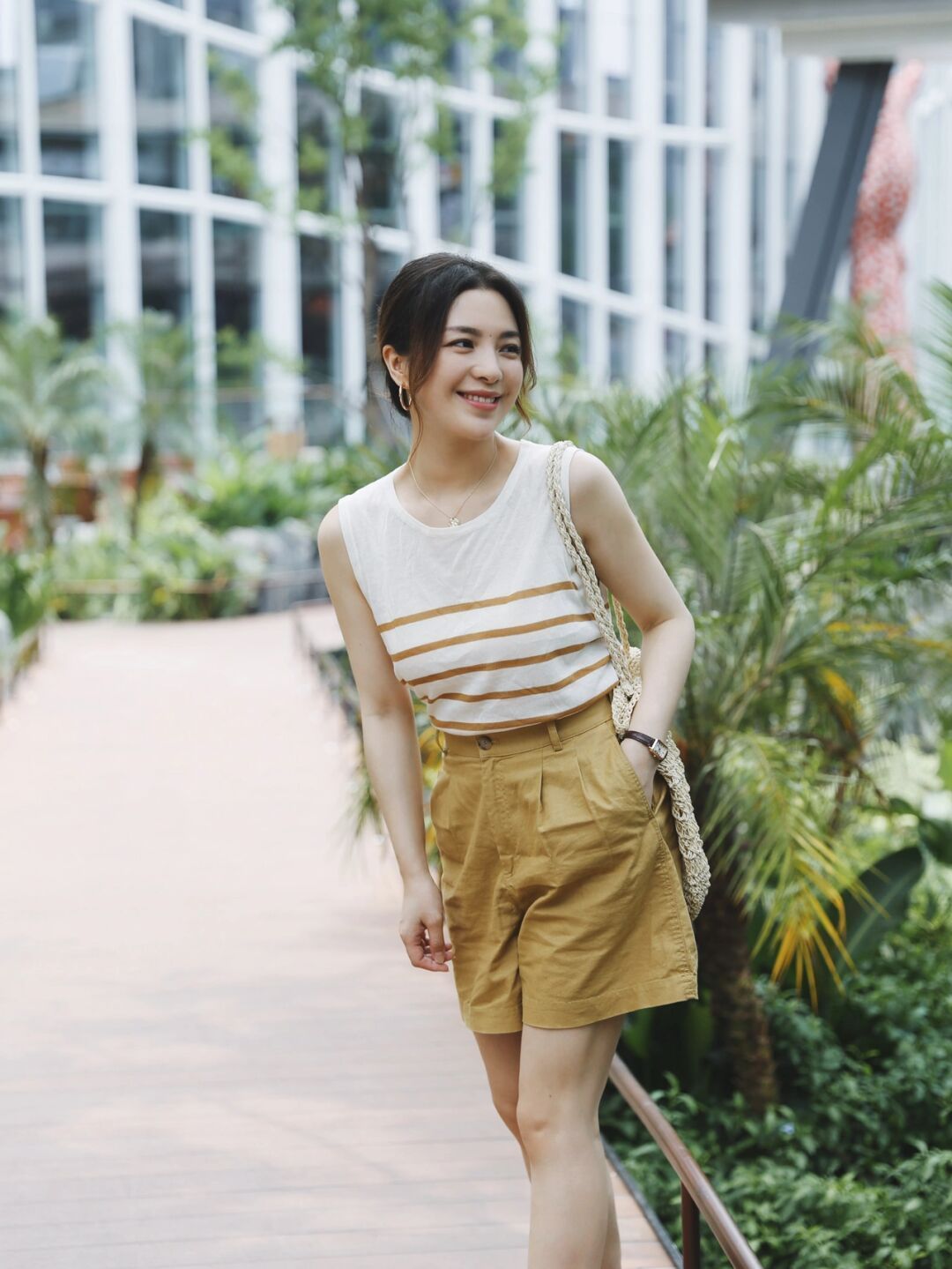 减龄|谁说40岁50岁就不好看?看她们几个穿搭得多美,高贵优雅