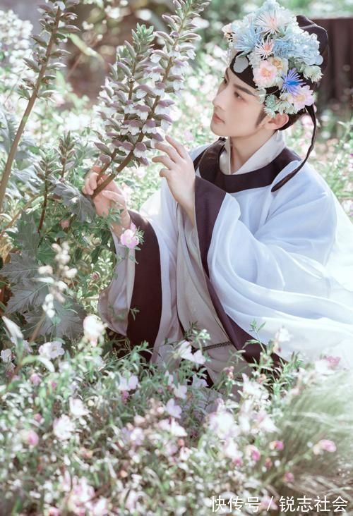 茱萸$真·花美男|穿汉服还要在头上戴花,本以为会奇怪,但被惊艳到了