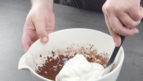 制作|如果你用这三层制作蛋糕,90分钟后将会有XXL尺寸的焦糖布丁