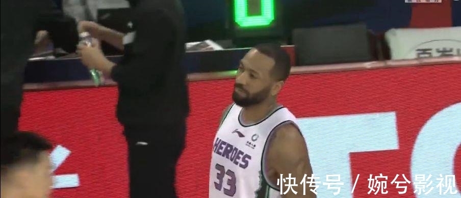吉伦沃特|陶汉林半场砍下两双,吉伦沃特首发出场,山东男篮43-46江苏队