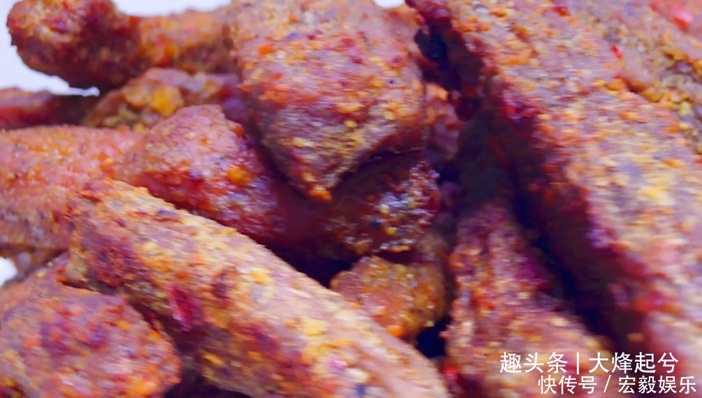 香辣手撕牛肉干,做法简单易学,刷剧必备小零食,越嚼越香真过瘾