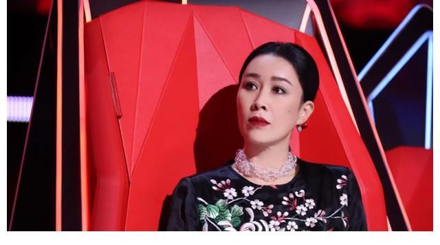 李榮浩|《好聲音》收視率奪冠，四位助教處境尷尬，吉克雋逸沒說動(dòng)李榮浩