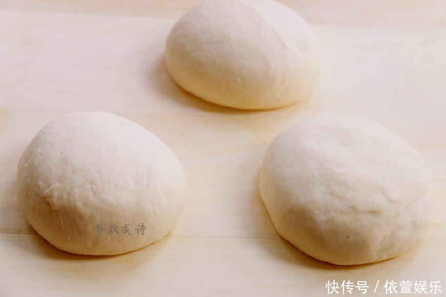 流行于美食圈的一款吐司,简单醇香,柔软百搭,面包房的没法比