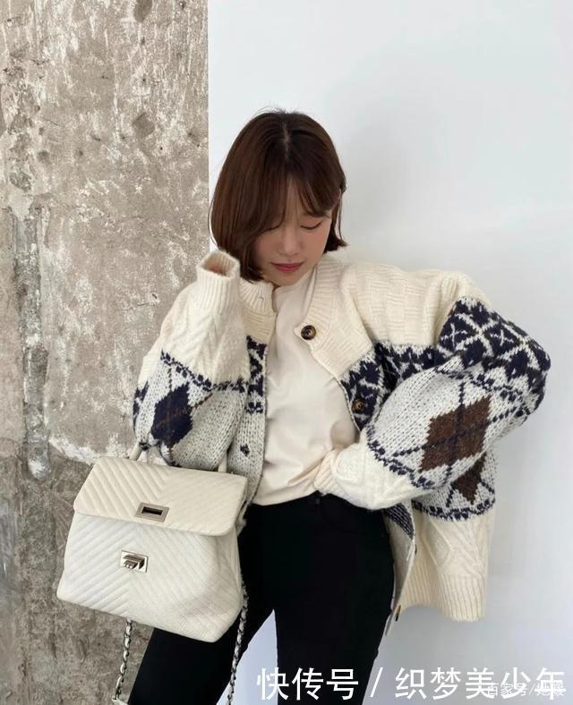 3 个偷懒穿搭公式 = 1分钟快速出门!