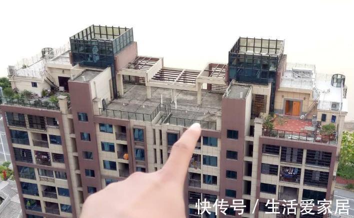 家人|家人都劝说顶楼不能买,我却选择了顶楼,如今住着比别墅还舒适