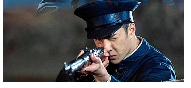 蒋先云|王一博拒绝导演提醒！独自扛150斤的木头，二度合作的演员形容他
