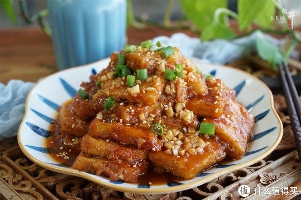 日常三餐 篇九十六：冬天吃豆腐，最让人嘴馋的做法，裹上鸡蛋液煎一煎，真的好香啊