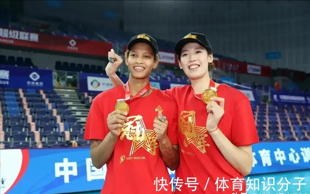 小美|小美瓦尔加斯回到费内巴切身披20号球衣,答应下赛季再来天津女排
