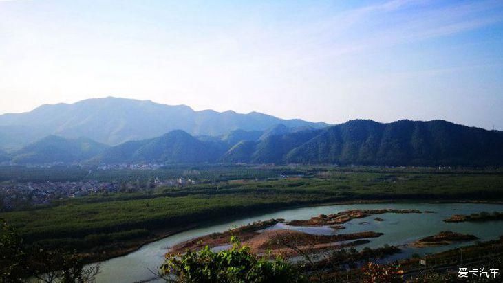 周末自驾，爬山登塔