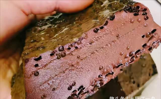 大便|吃完猪血过后,为啥大便是黑色的?为了家人的健康,不妨看看