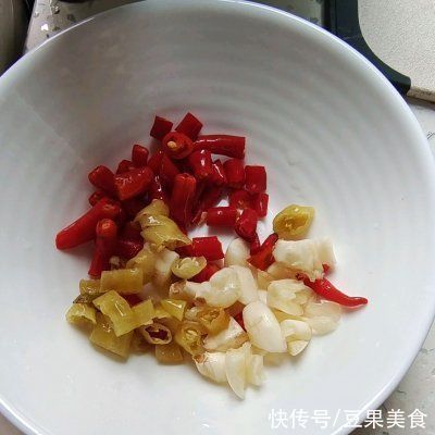 正宗|你凉拌茄子的正宗做法，简单几步，越吃越上瘾