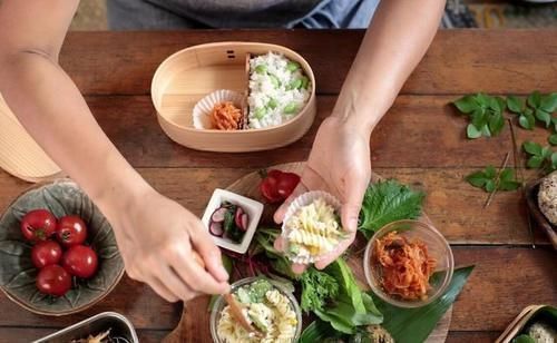 饮食习惯|甘油三酯的“克星”找到了,不是洋葱,早晚喝一点,血脂慢慢降下来