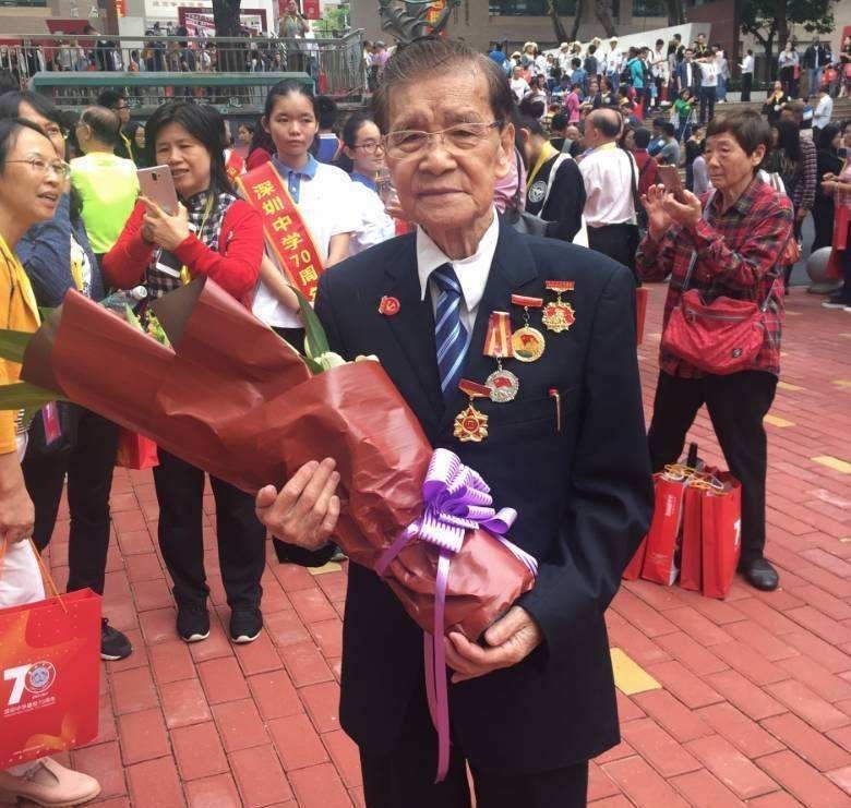 做事|他从13岁开始就为日本人做事，为何抗日战争结束后，他却成了英雄