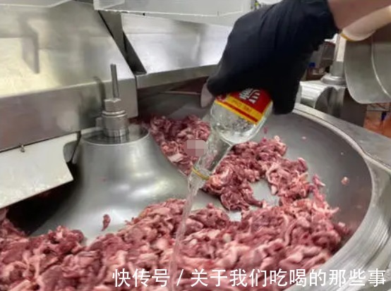 灌腊肠时,想要好吃且保存时间长,牢记9个窍门,很多人还不知道