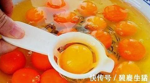 蛋黄颜色不尽相同，哪一个才是健康鸡下的蛋，早看早知早受益