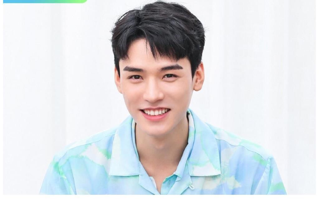 坑完张彬彬再坑汪苏泷和赵露思,这样只会cue流程的MC让人尴尬