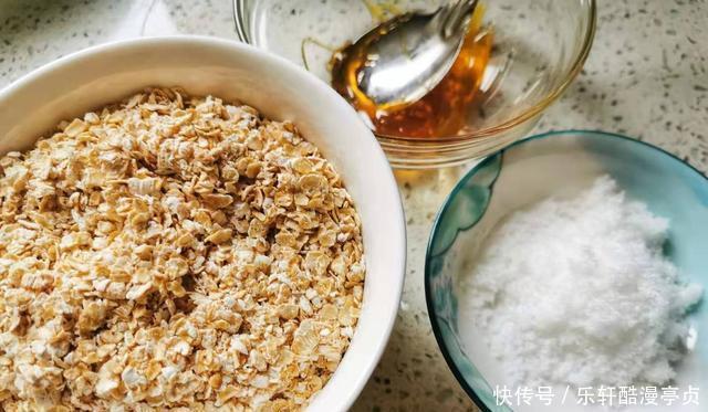 燕麦酥|自制甜又脆的燕麦酥,方法简单,低热量高营养,比外面买的好吃