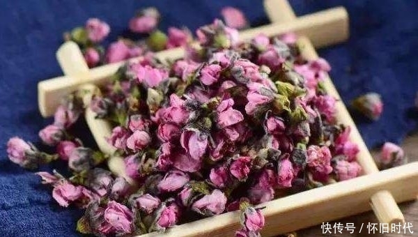 女性多喝“3种花茶”,美白祛斑仪容年轻,不再被人叫做黄脸婆