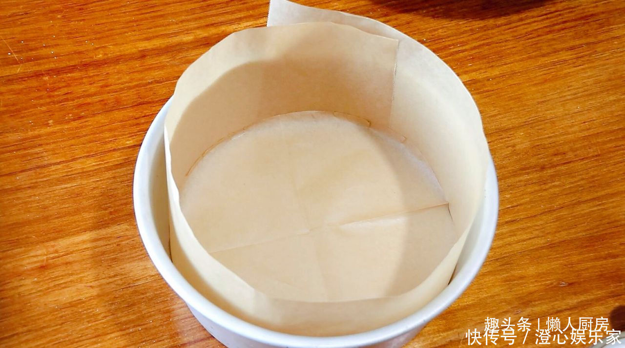 2个苹果,2个鸡蛋,教你苹果蛋糕的做法,淡淡水果香,吃着不腻