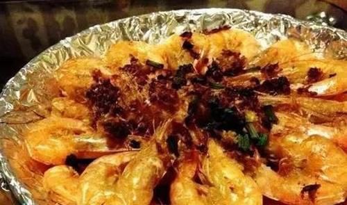  回锅|美食优选：回锅排骨五花肉，蒜蓉小龙虾，红烧鸡腿，蒜香焗大虾的做法