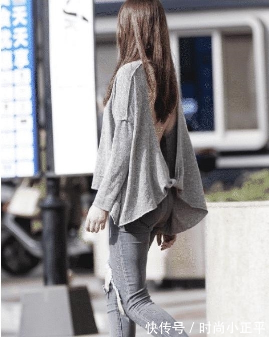 打底衫 妹子身材超完美，什么也不缺，只缺一件打底衫