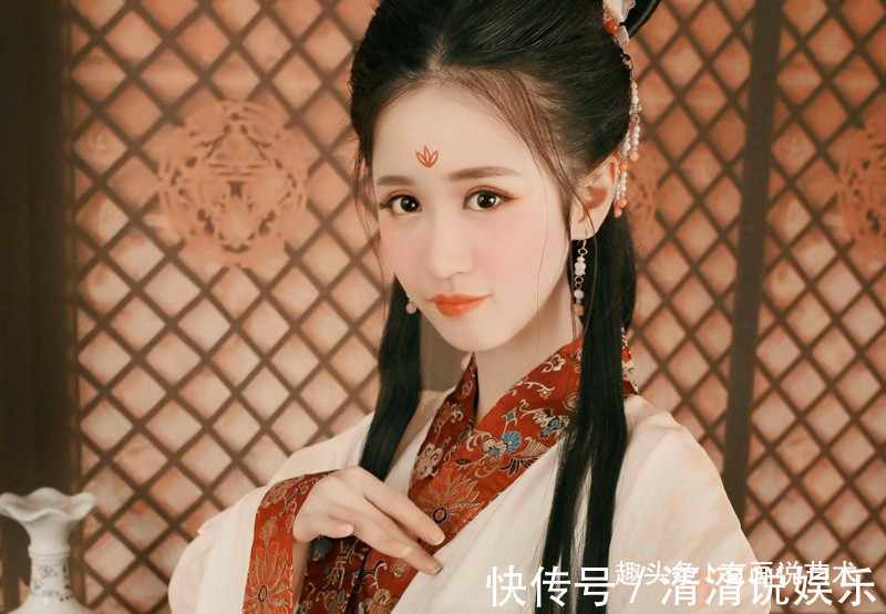 刘员外!才女出上联“一杆银枪挡雄兵百万”,书生智对下联,羞红才女