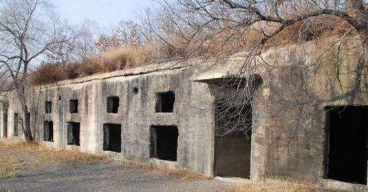 放牛|东北老汉在山上放牛,发现一个山洞,洞中的物品令人无法淡定