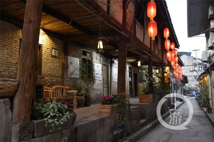 老年|感受传统巴渝风貌，这条老街藏着明末清初的风雨廊